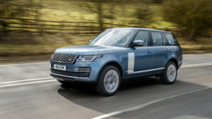 Read more about the article Land Rover отчитался о доработке защиты машин после взрывного роста угонов