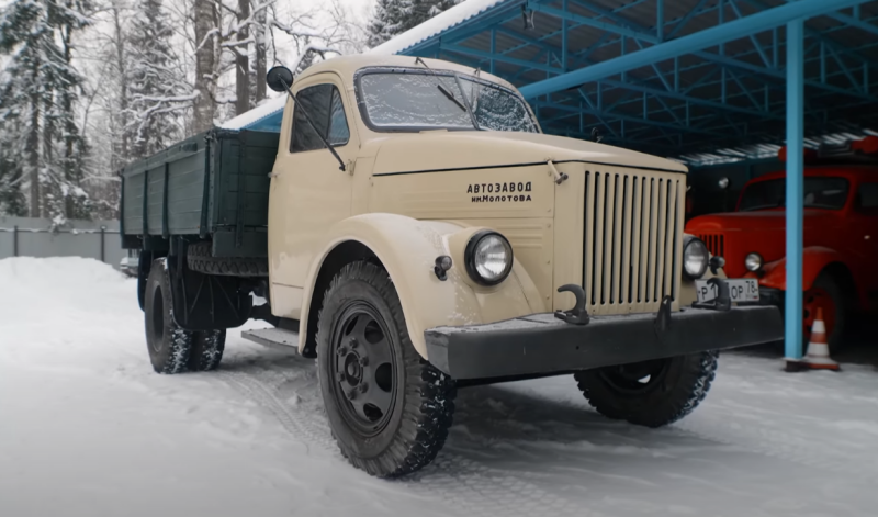 Read more about the article Ранний ГАЗ-51 – этот простой грузовик помог восстановить экономику СССР